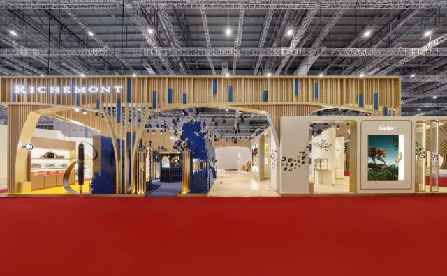 进博会快讯丨历峰集团携七大品牌亮相，梵克雅宝、江诗丹顿、万宝龙呈现首发新品