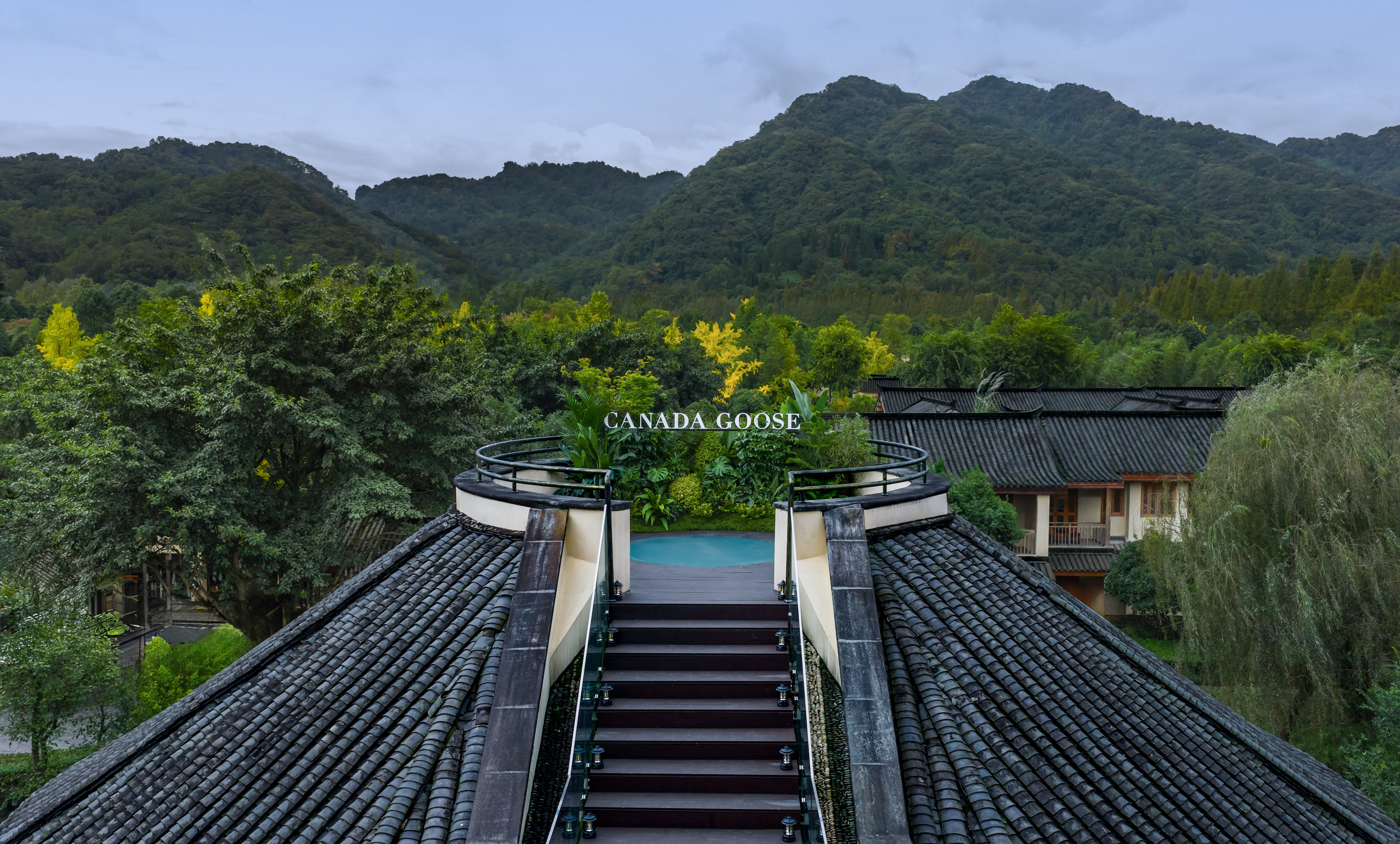 华丽现场｜Canada Goose 加拿大鹅于成都青城山举办“共话青皑”沉浸式体验活动