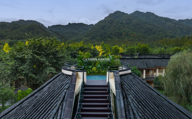 华丽现场｜Canada Goose 加拿大鹅于成都青城山举办“共话青皑”沉浸式体验活动