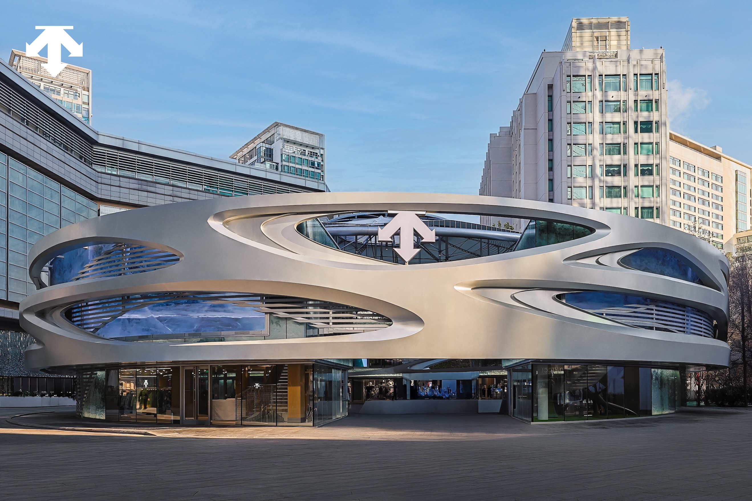 华丽现场 | 迪桑特全球旗舰店“未来之城”于北京华贸正式揭幕