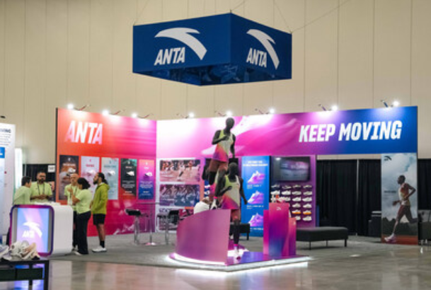 安踏亮相跑鞋界“奥斯卡”TRE展会，美国首店开业在即