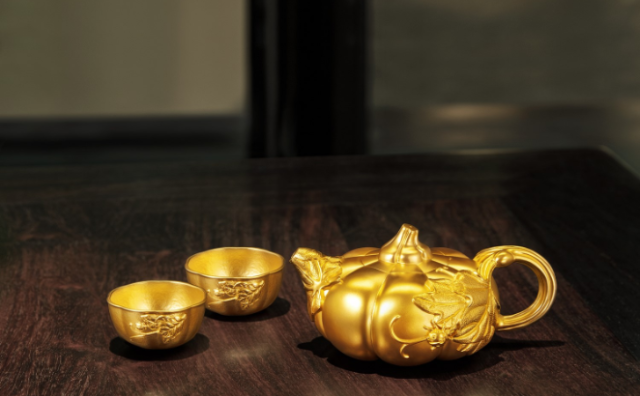 罗斯柴尔德预测：老铺黄金2025年净营收将超越瑞士历峰集团珠宝品牌的中国业务