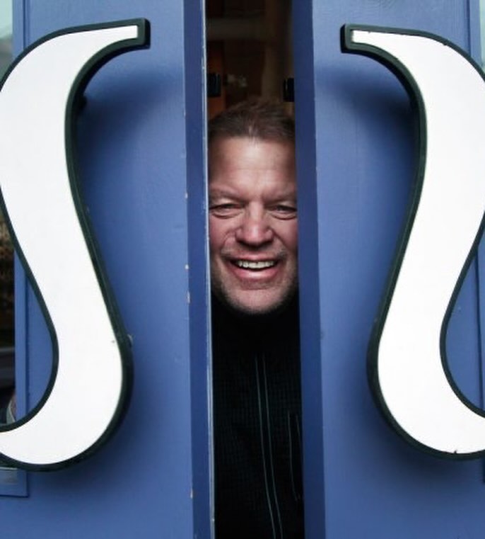 lululemon创始人发布公开信，呼吁引入更称职的董事和CEO人选