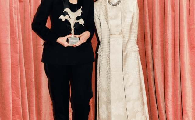 迪奥时装CEO宣布推出女装硕士奖学金