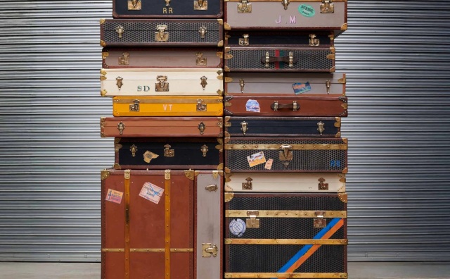 把“宝藏品牌”卖给 LVMH集团掌门人，这家投资公司如何让“睡美人”睁开眼？