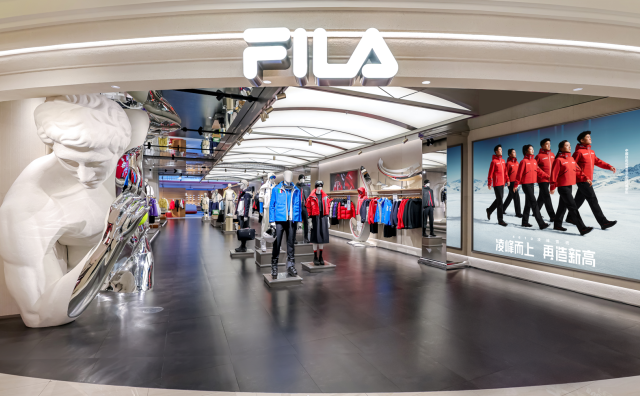 FILA 又开出一家超高规格“首店”！1500平米的“西安壹号”如何全面升级？