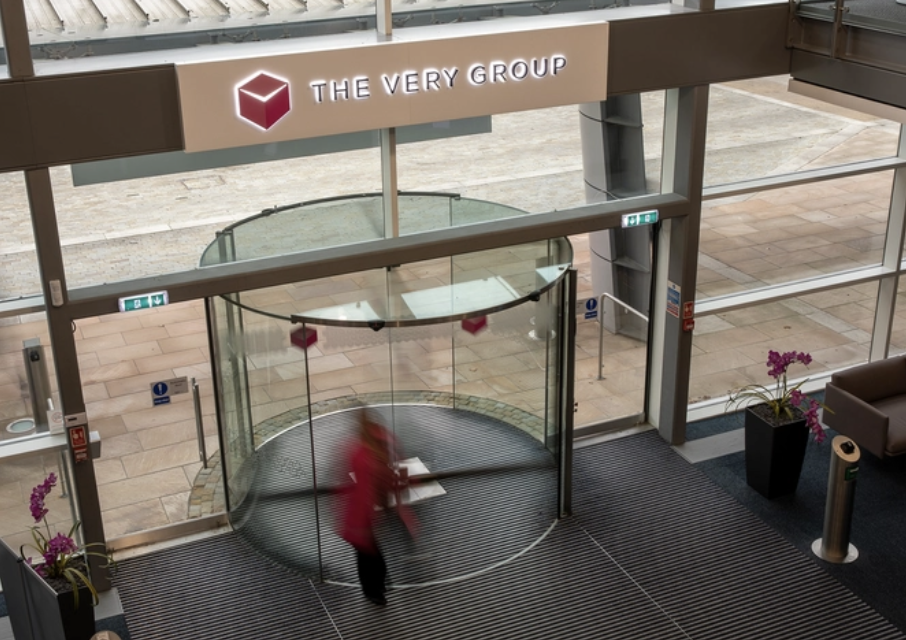 凯雷集团为英国时尚电商公司 The Very Group 提供1.5亿英镑循环信贷额度