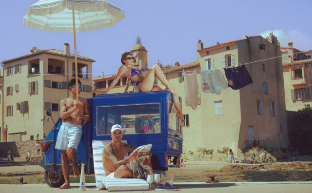 华丽志品牌发现专栏｜在蔚蓝海岸“圣特罗佩”土生土长，BAIN DE MER 如何发挥度假天堂的“地利”优势