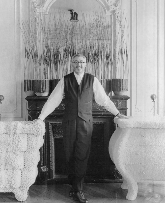 以奇异香水和珠宝著称的法国