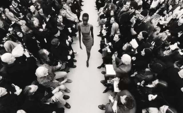 从香奈儿、普拉达到范思哲，比利时设计力量占据奢侈品牌创意高地