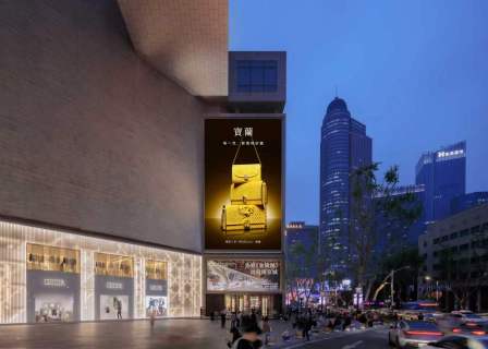 法国奢侈品巨头开云投资的首个中国内地品牌，宝兰黄金加速抢滩顶奢商圈