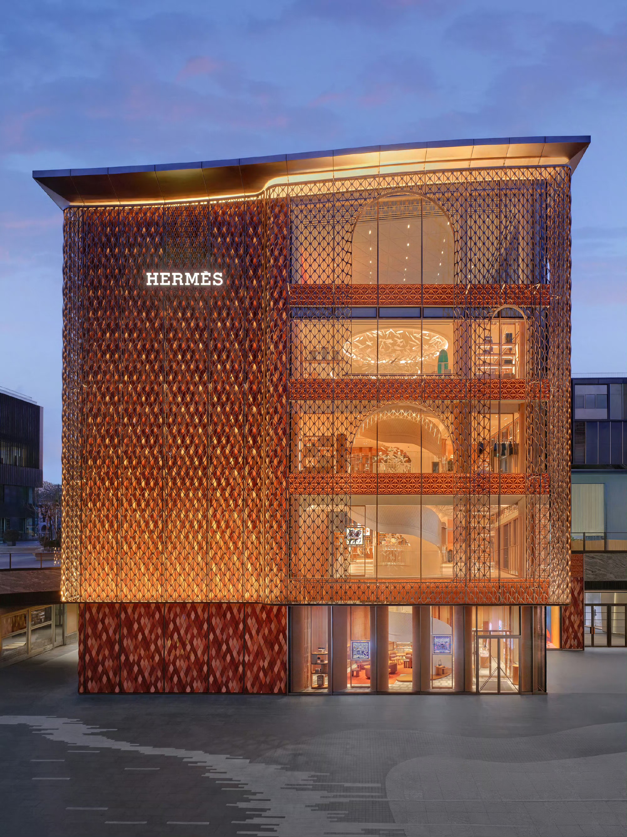 向往型客户在减少，爱马仕如何“稳住”中国业务？