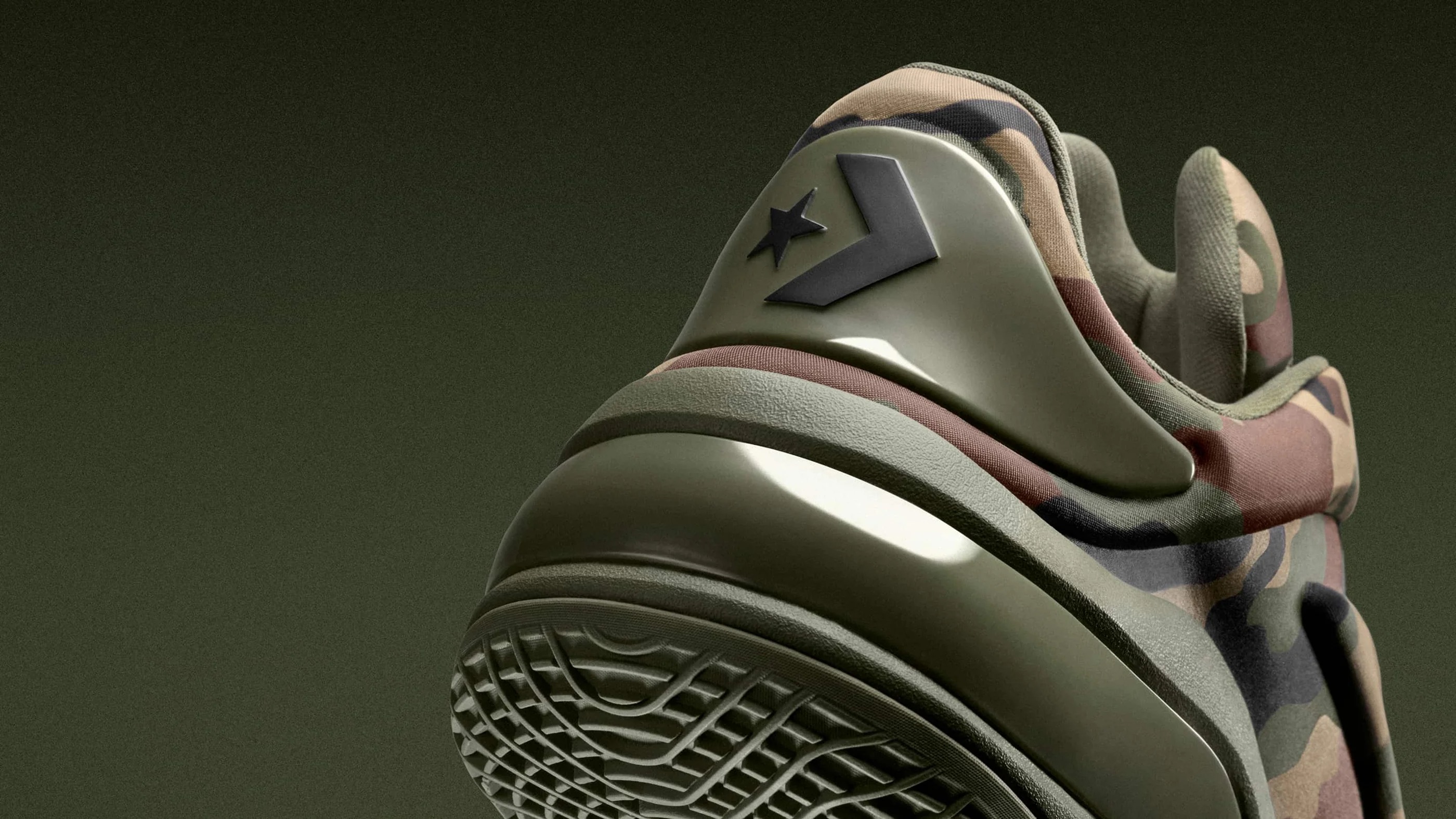 Nike首席执行官否认出售 Converse 的传言