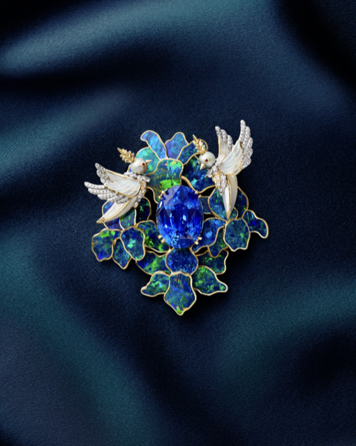 Tiffany & Co. 蒂芙尼发布传奇之鸟：蓝宝石款胸针