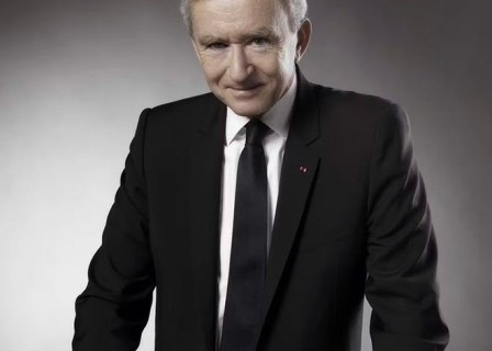 LVMH集团掌门人 Bernard Arnault 发布公开信，直接回应法国《世界报》的长篇调查文章