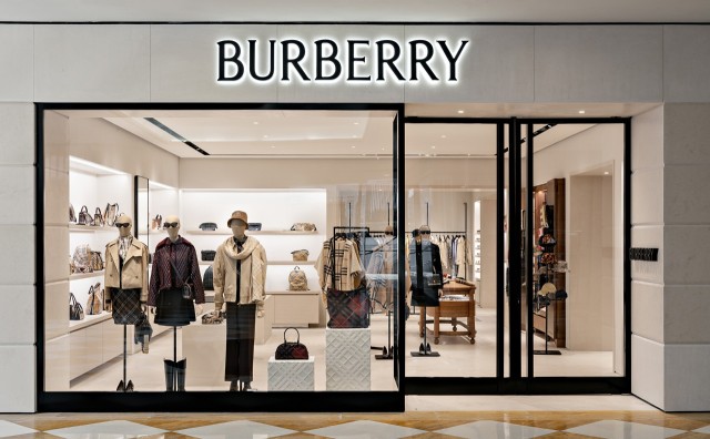 英国时尚零售集团 Frasers 宣布通过股票期权间接持有 Burberry 4.2%的股权