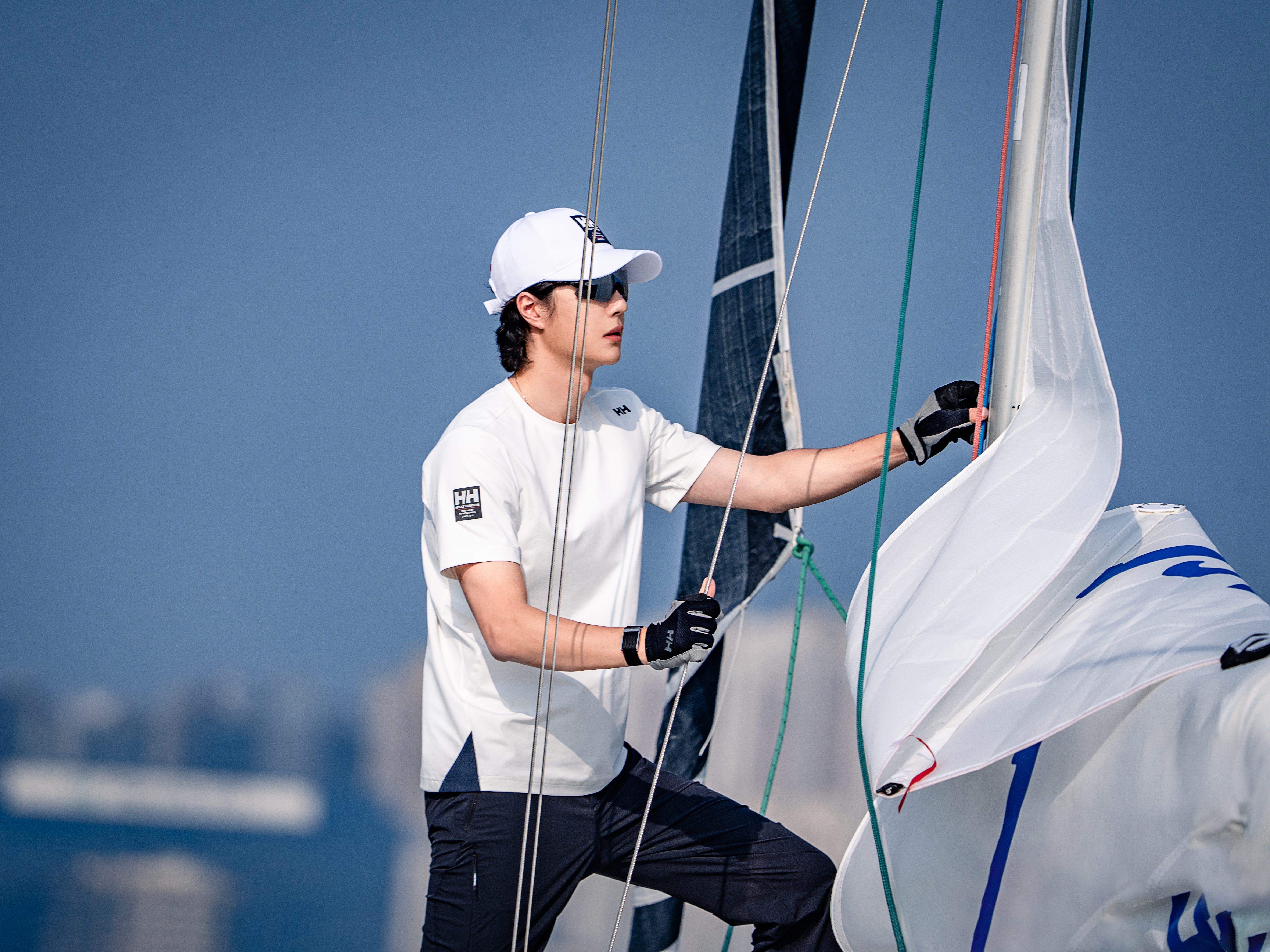 带王一博出海，HELLY HANSEN 如何让 1877 年的专业变成增长？
