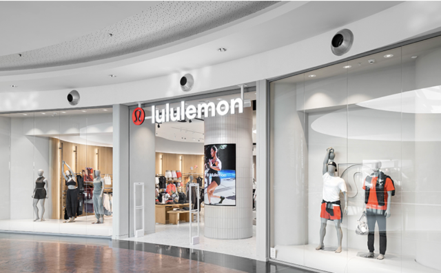 lululemon 最新季报：全球营收同比下滑4%，中国增长大幅放缓，股价跌至八年来最低点
