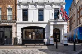英国老牌男装 Gieves&Hawkes 伦敦萨维尔街1号旗舰店重装开业
